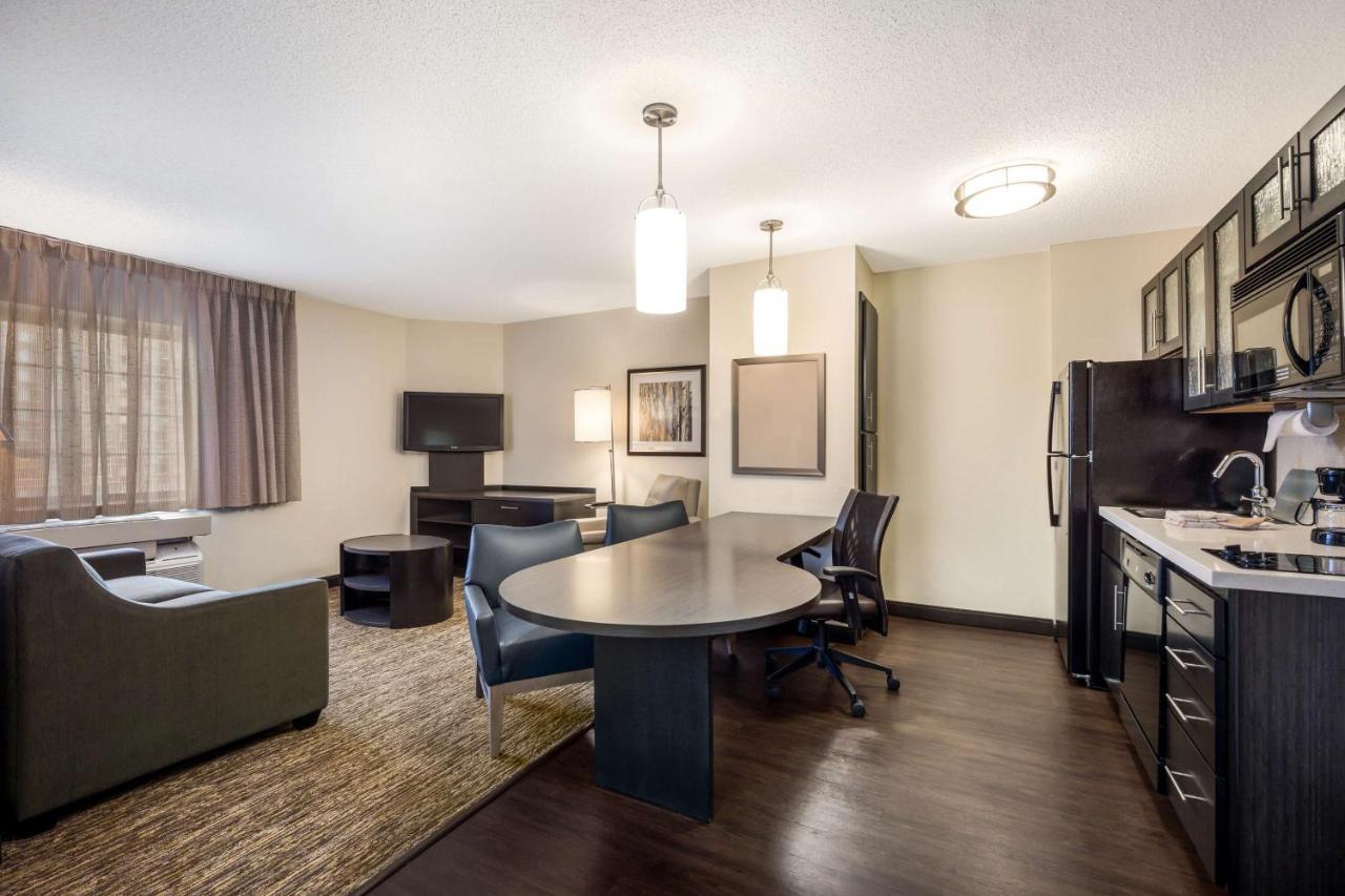 Sonesta Simply Suites Chicago Naperville Warrenville Exterior foto